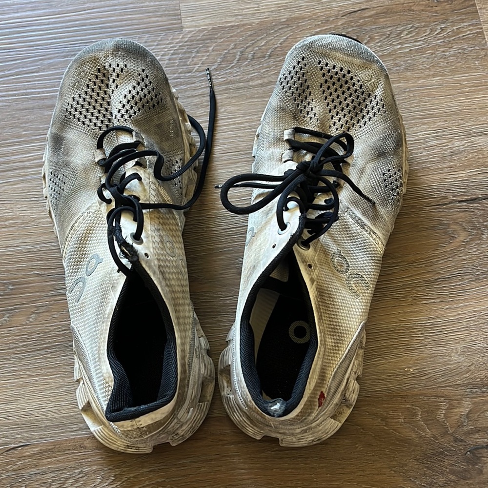 QC Swiss Engineering Running Shoes Size W9.5